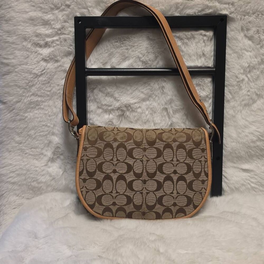 Coach Signature Messenger Shoulder Bag jacquard fabric.